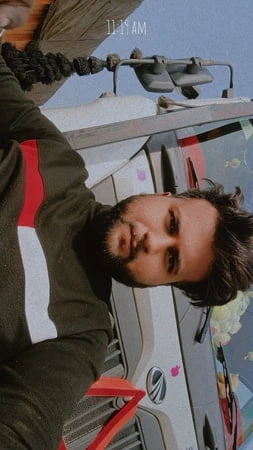 Bekar bir kız var mı, lütfen benimle konuş, ben istiyorum 