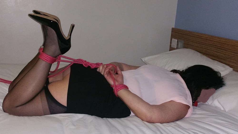 Bondage in a Hotel room today xxx