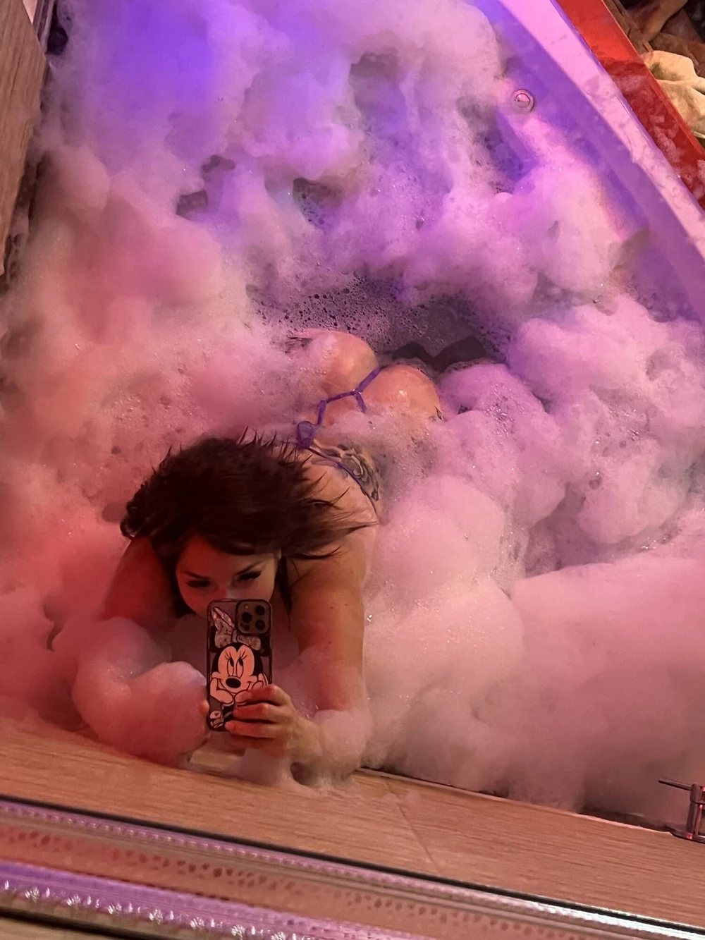 Esposa latina follada en el jacuzzi #3