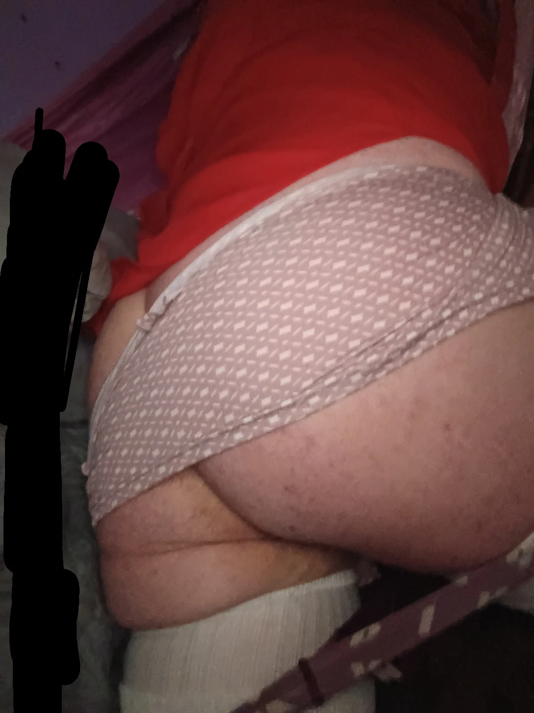 Sadece yalnız bir sürtük