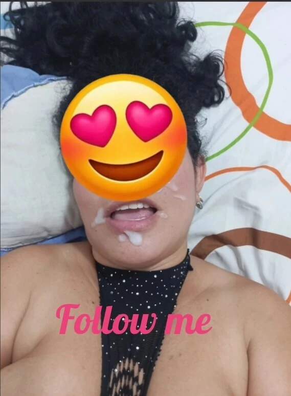 Tetona mostrando todo en 4K