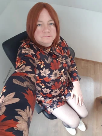 Nicki-crossdress güzel elbise ve çorap 