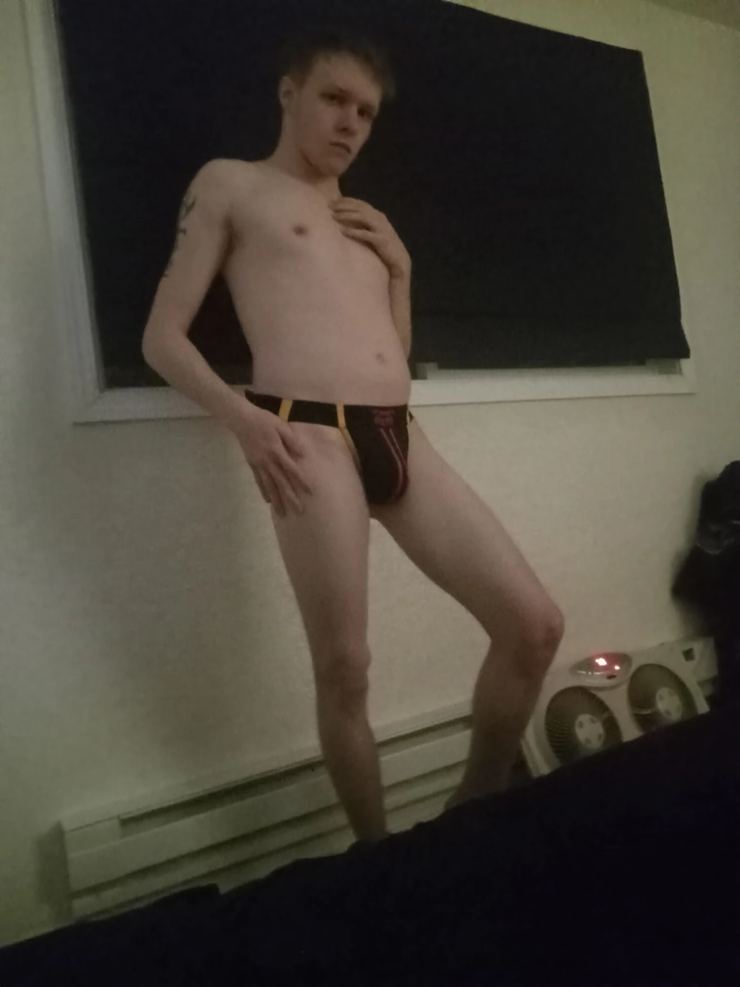 Alt twink baştan çıkarma