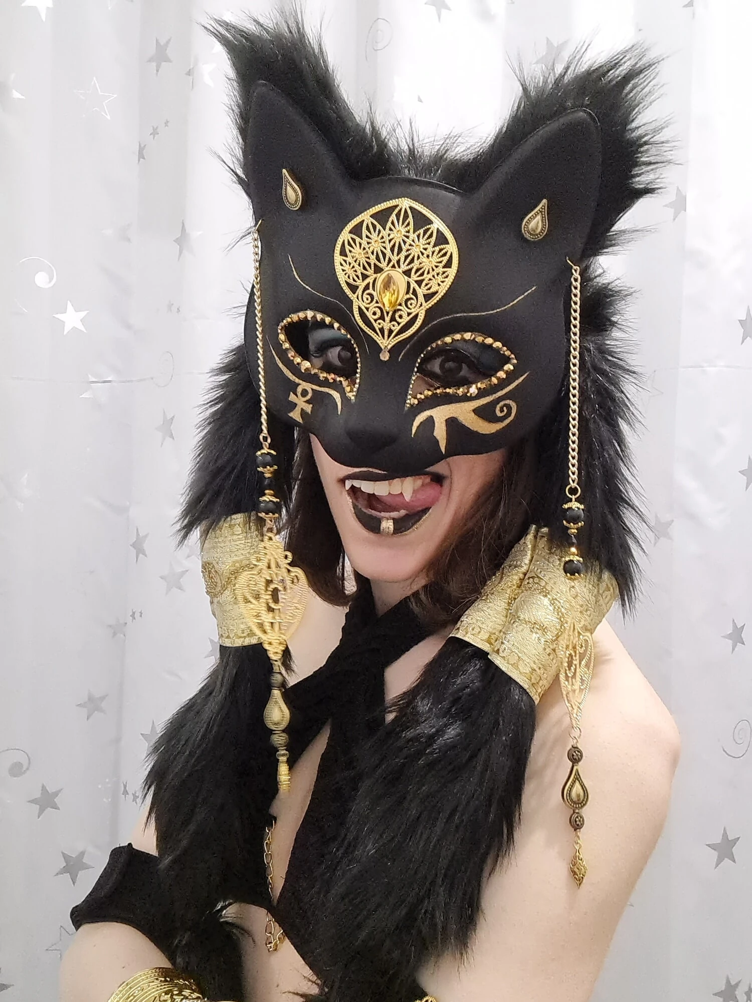 Рабыня-шлюшка, египетская кошка 