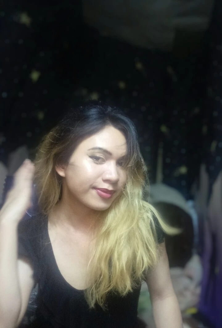 Ang Maganda на Reyna Sa балат, NG Lupa