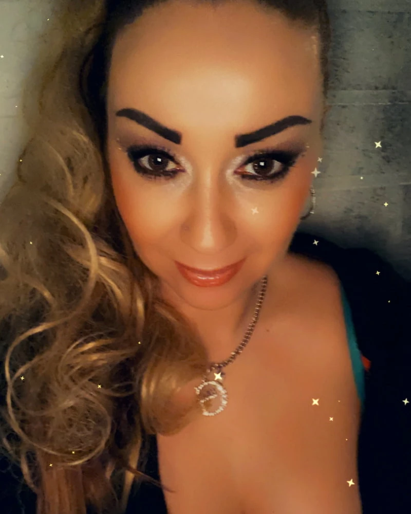#FridayLoveDay