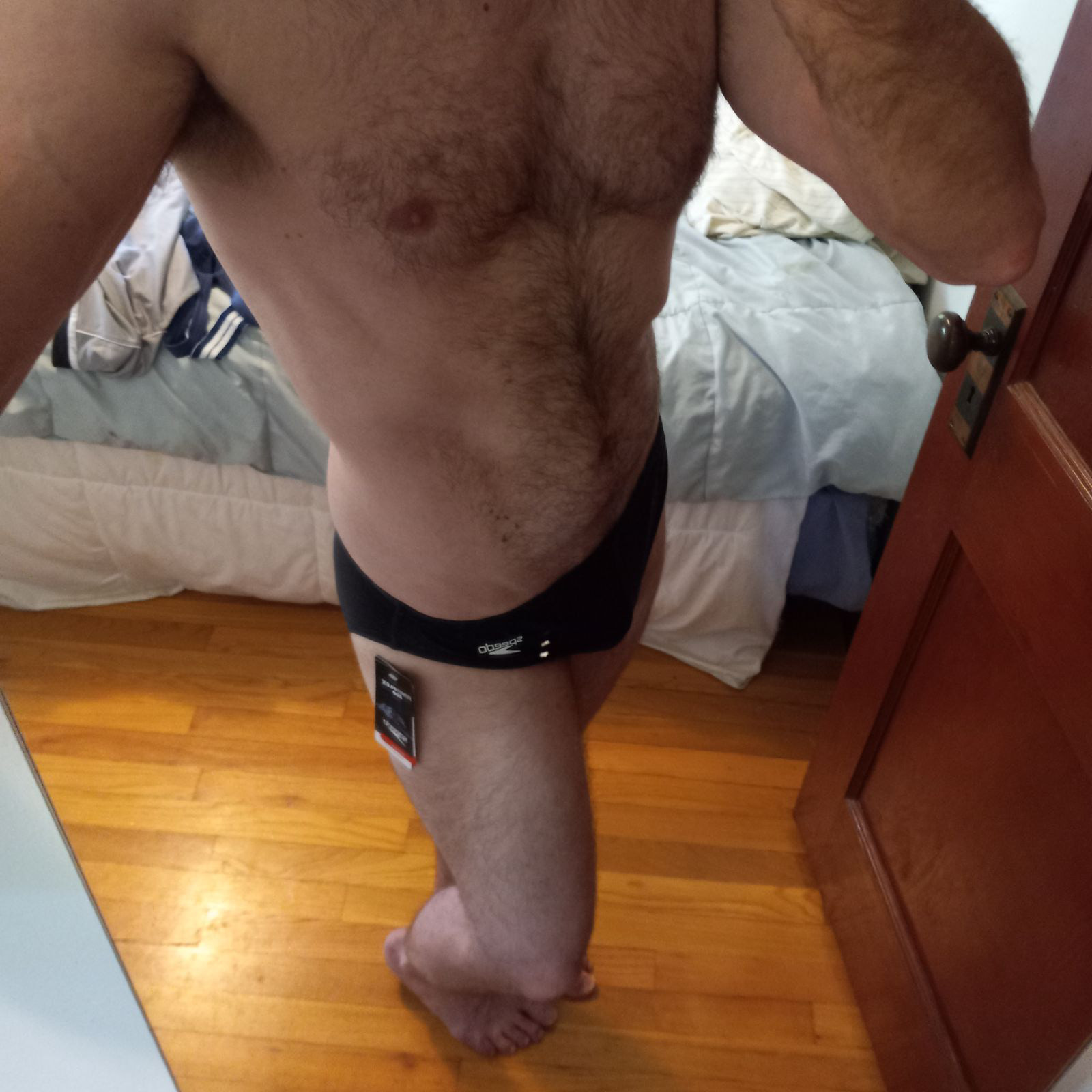 Yeni speedo, kızların under armour şortları ve daha fazlası.