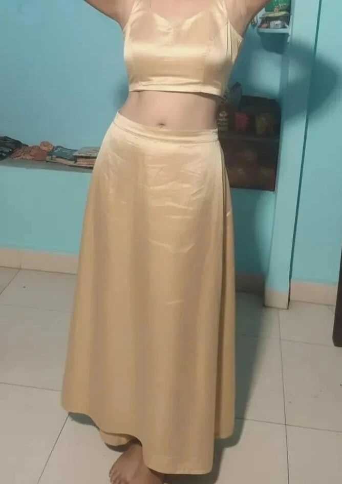 Ateşli figar dekha lo devar ji 