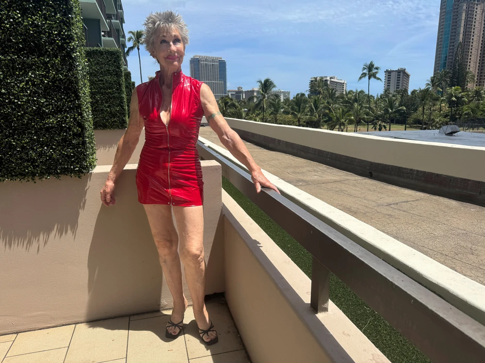 Photoshoot from my Waikiki hotel last week #2