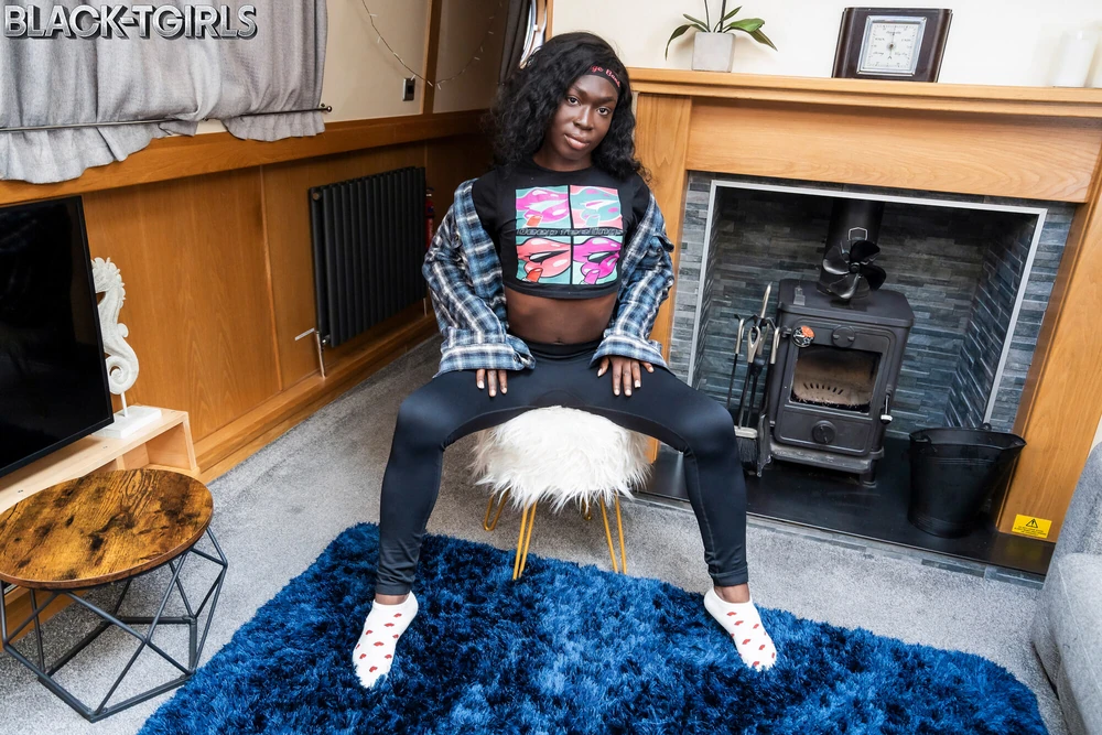 BLACK-TGIRLS: Bottom&#039;s Up! #3