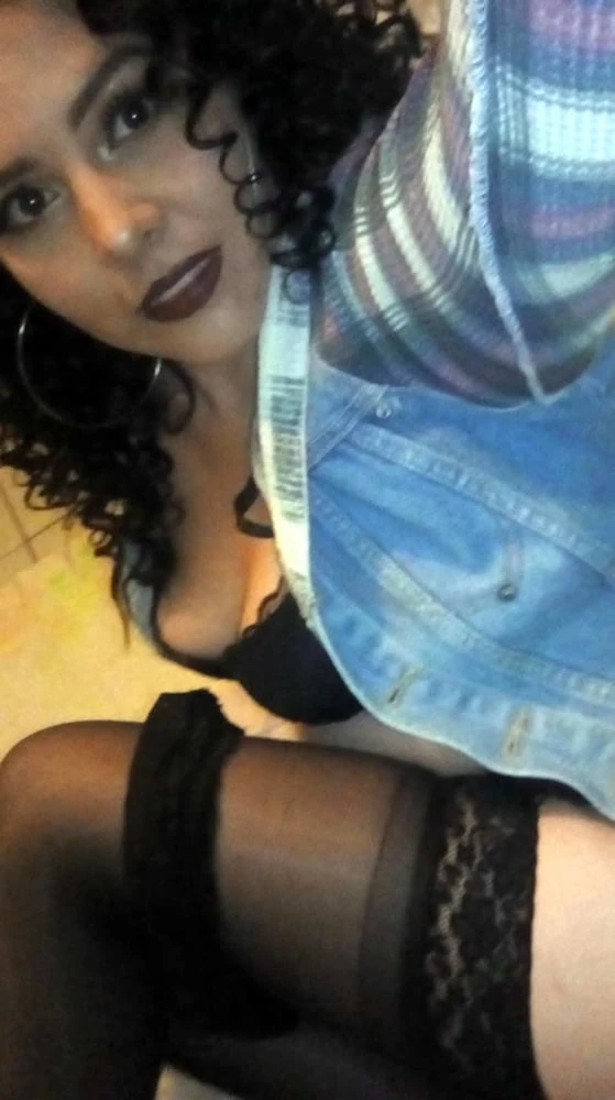Sstockings ve siyah gözlük