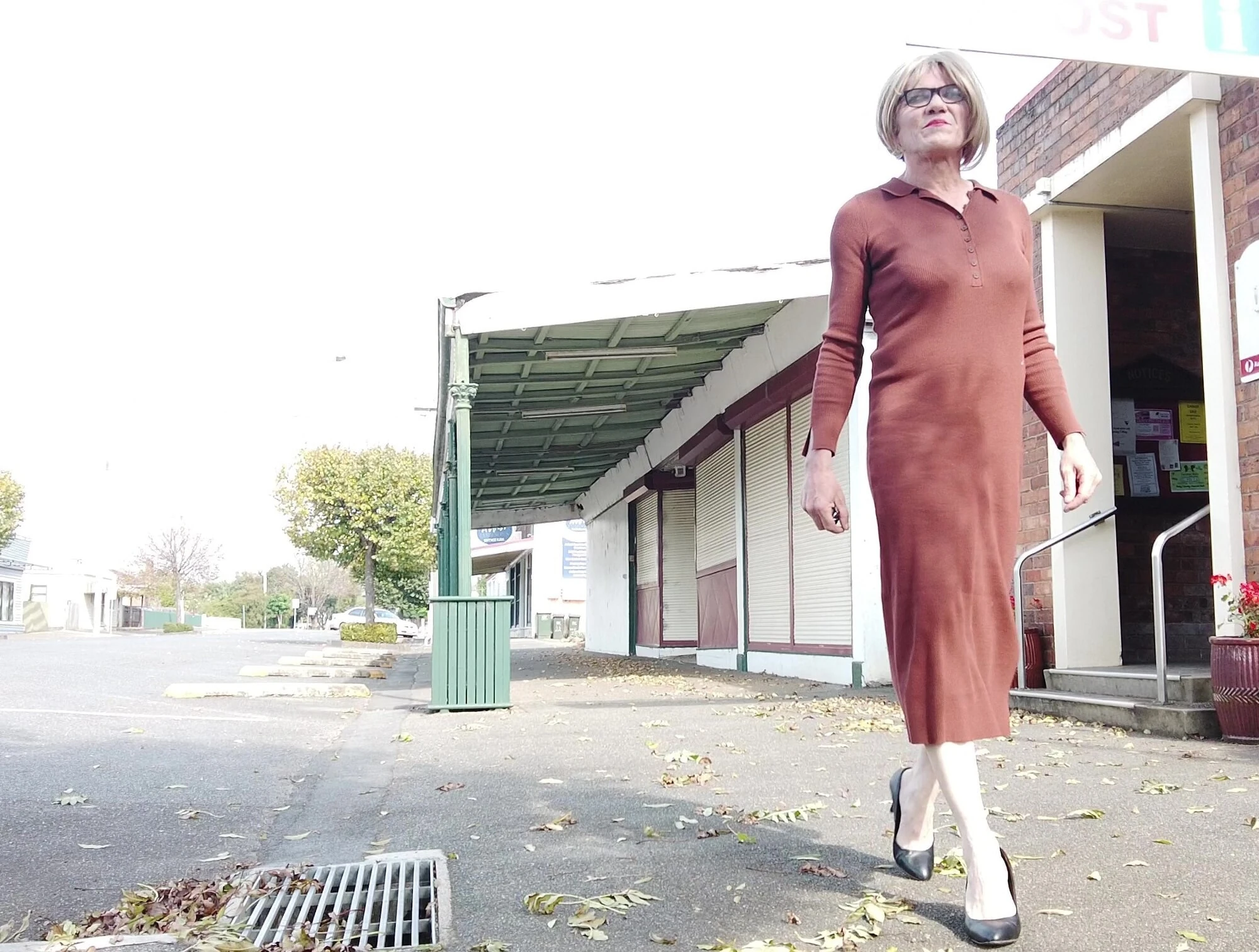 Crossdress Roadtrip - Country Town Walk