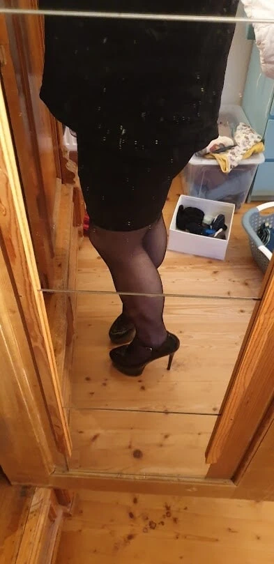 Topuklu ya da bekaretli ben