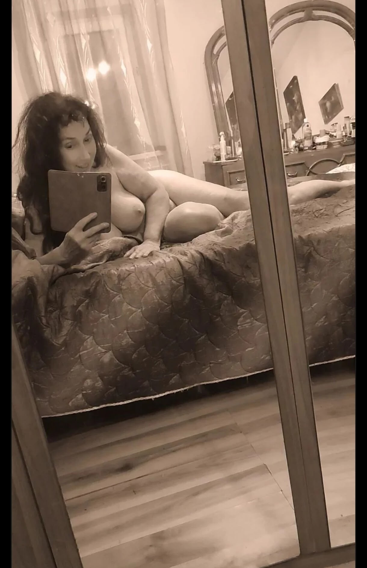 Oh, your message makes me feel wet between my thighs....