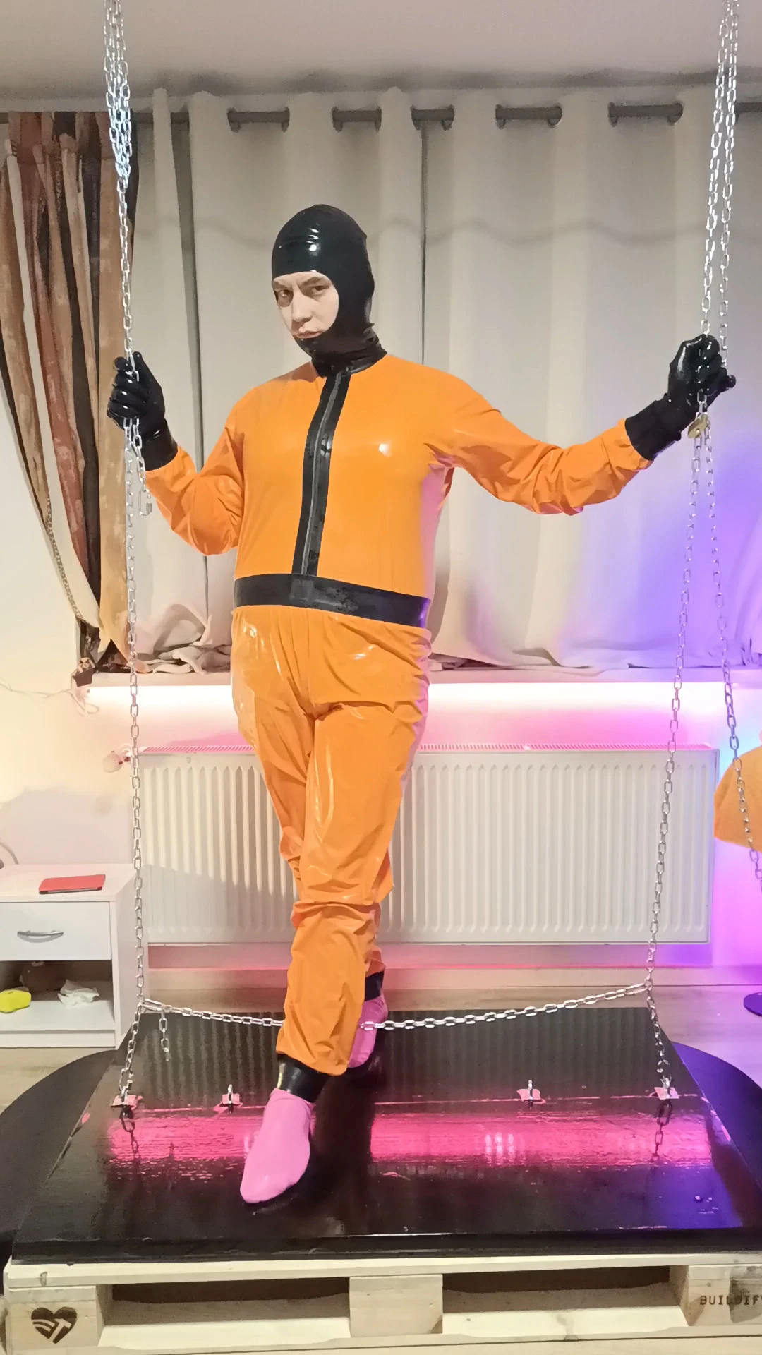 Lateks seansı Şubat 26