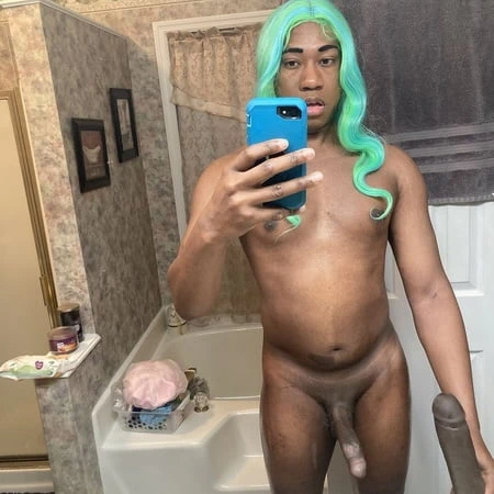 Deniz kızı gibi görünüyor 