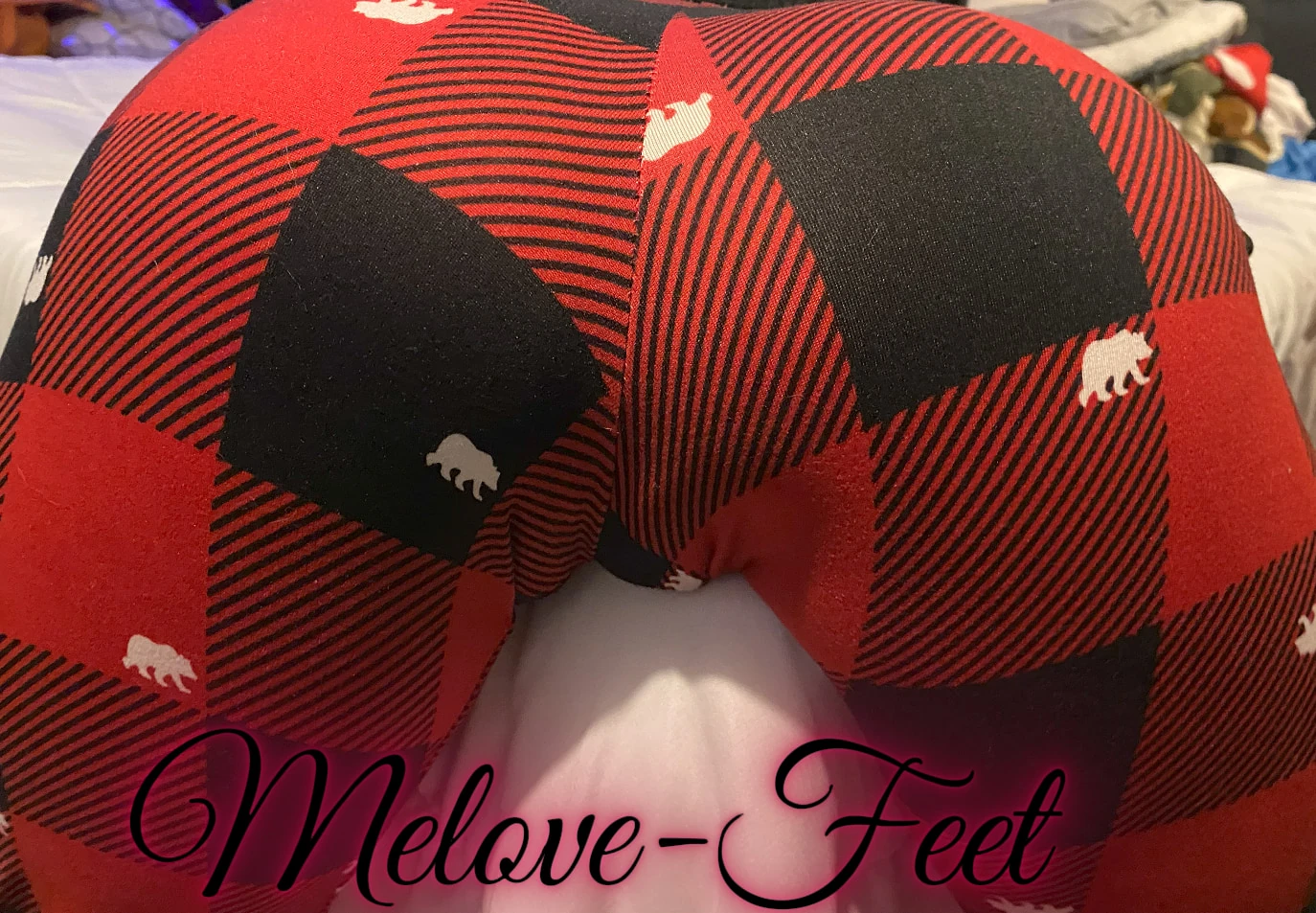 MeLove маленькая задница в красных и черных штанах