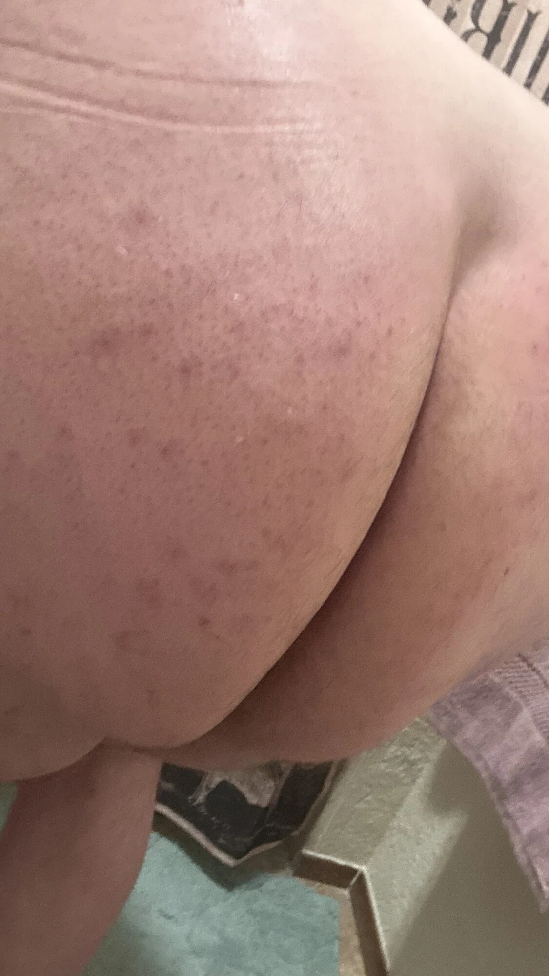 Saçımı tıraş etti 