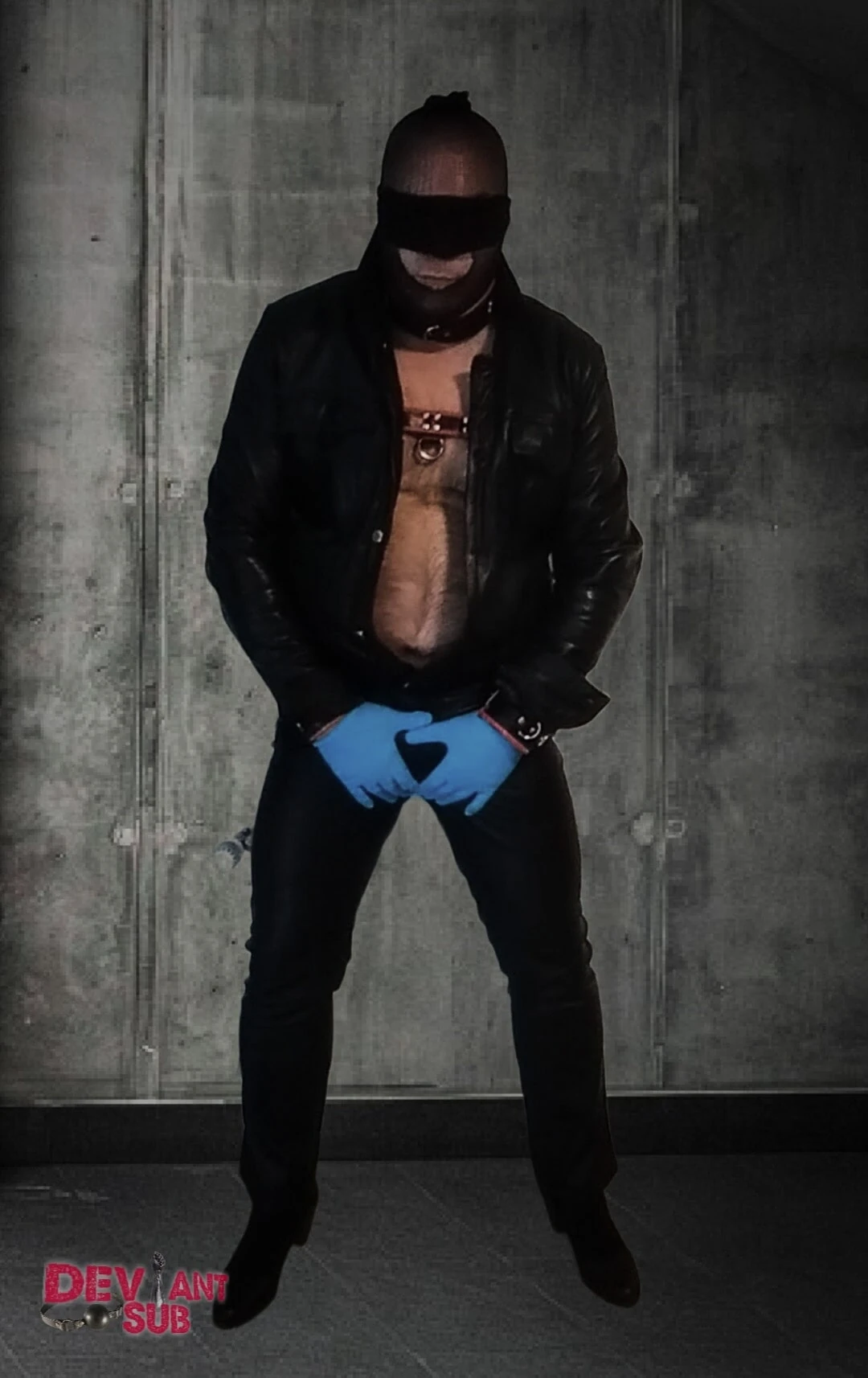 Черная кожа и черный нейлон