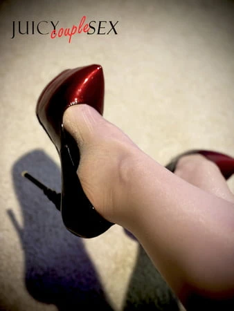 Aşırı yüksek topuklu ayakkabılar