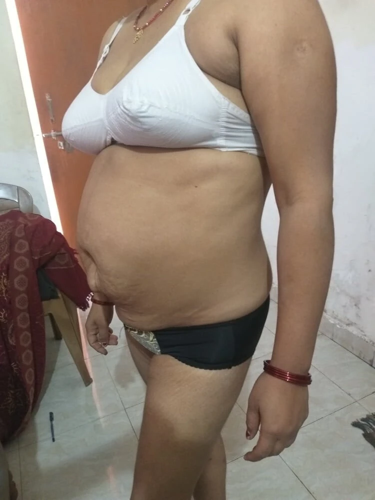 kusum dipak bhabhi ke sath masti