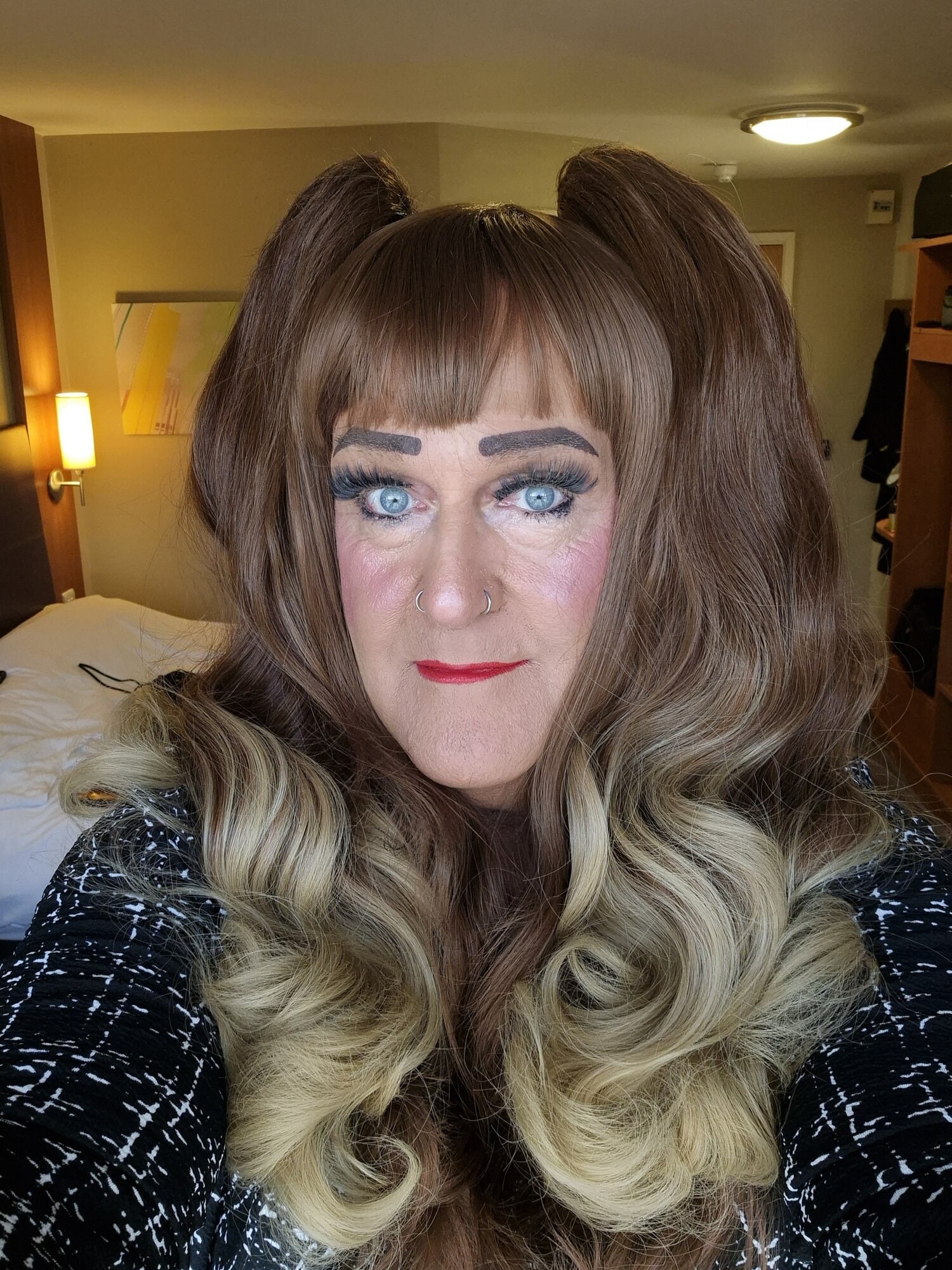 Tanyalushxx otel sürtüğü