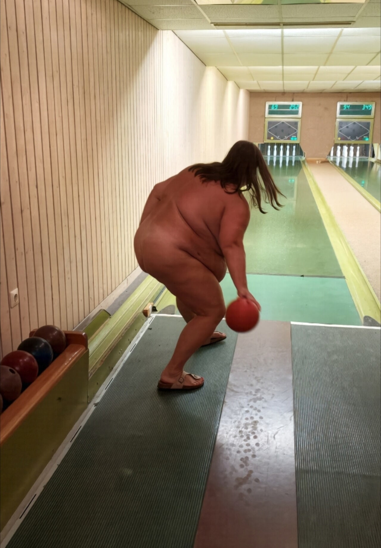 Best way to go nine-pin bowling