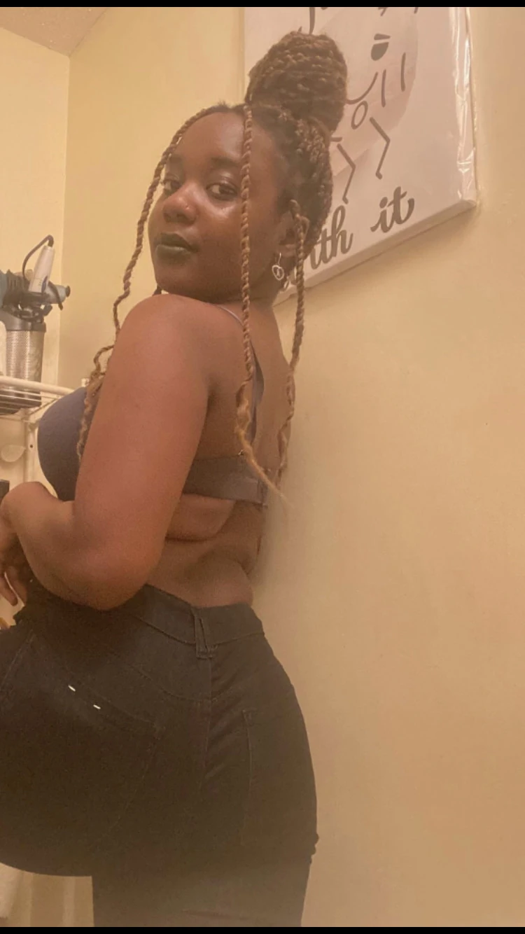 Только фэнс-девушка