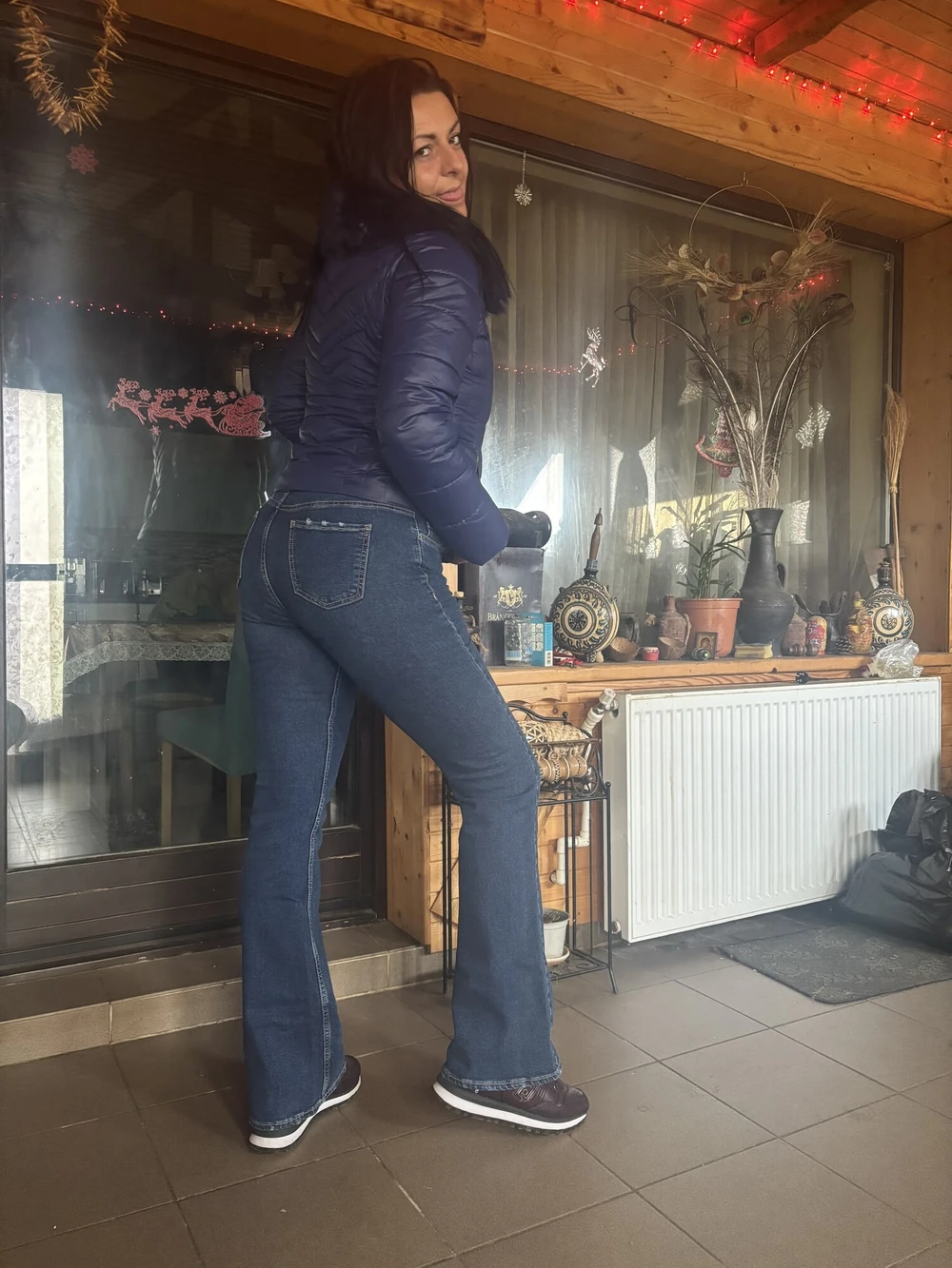 Casual Street Style – Tight Jeans & Puffy Downjacket #4