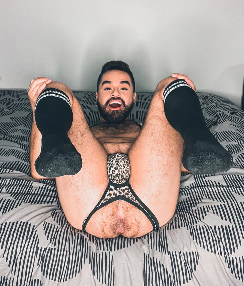 Jockstrap Tek Parça ve Diz Üstü Çoraplar
