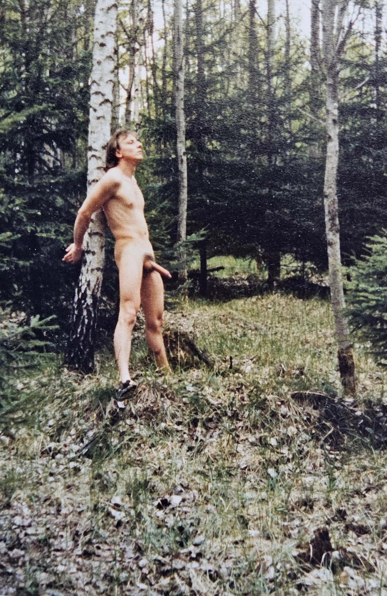 Genç günlerde teşhirciliği şimdiden kutluyor