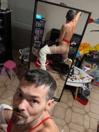 Bayan oğlan seksi iç çamaşırı 