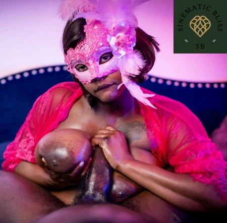 Pembeli büyük memeli meme işi