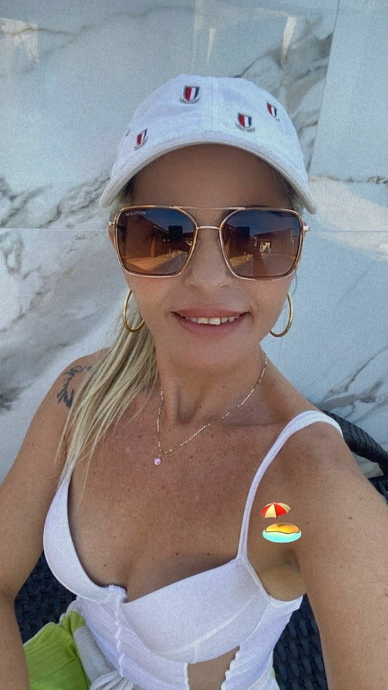 Sıska milf darcy brezilyalı hayranları için selfie porno