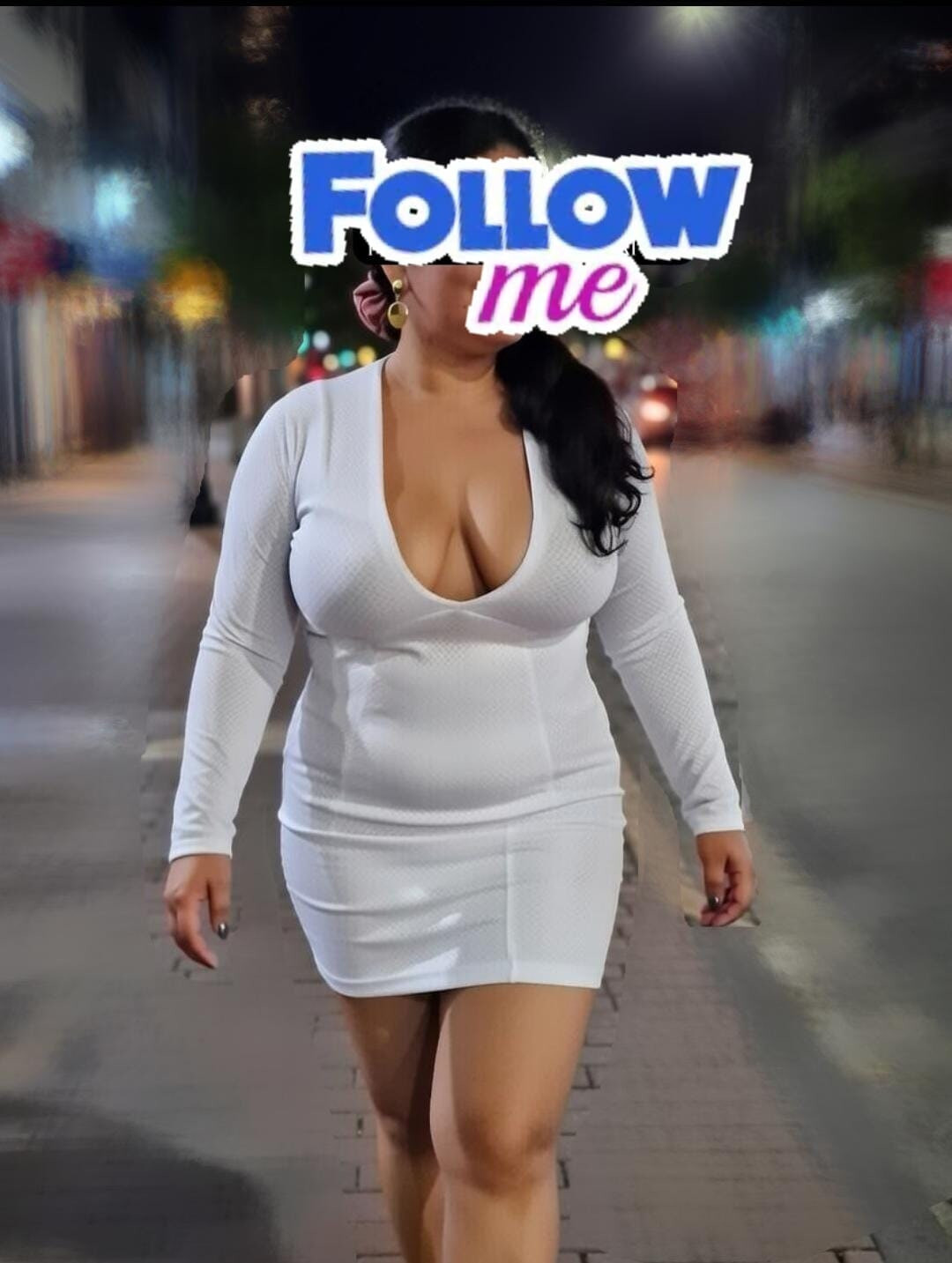 Bonita novia mamando 