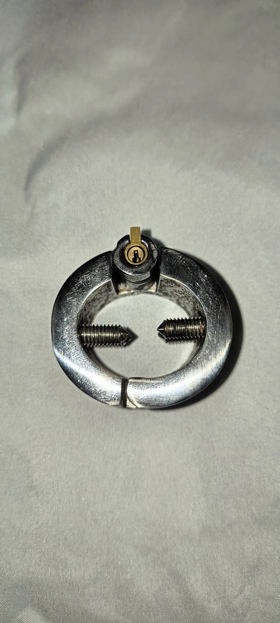 O yüzüğü almalıyız