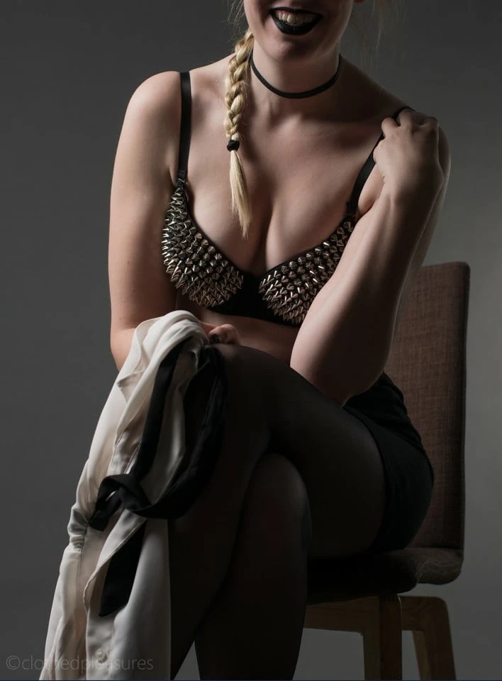 german mistress in stockings seduces slave - clothedplesures #4