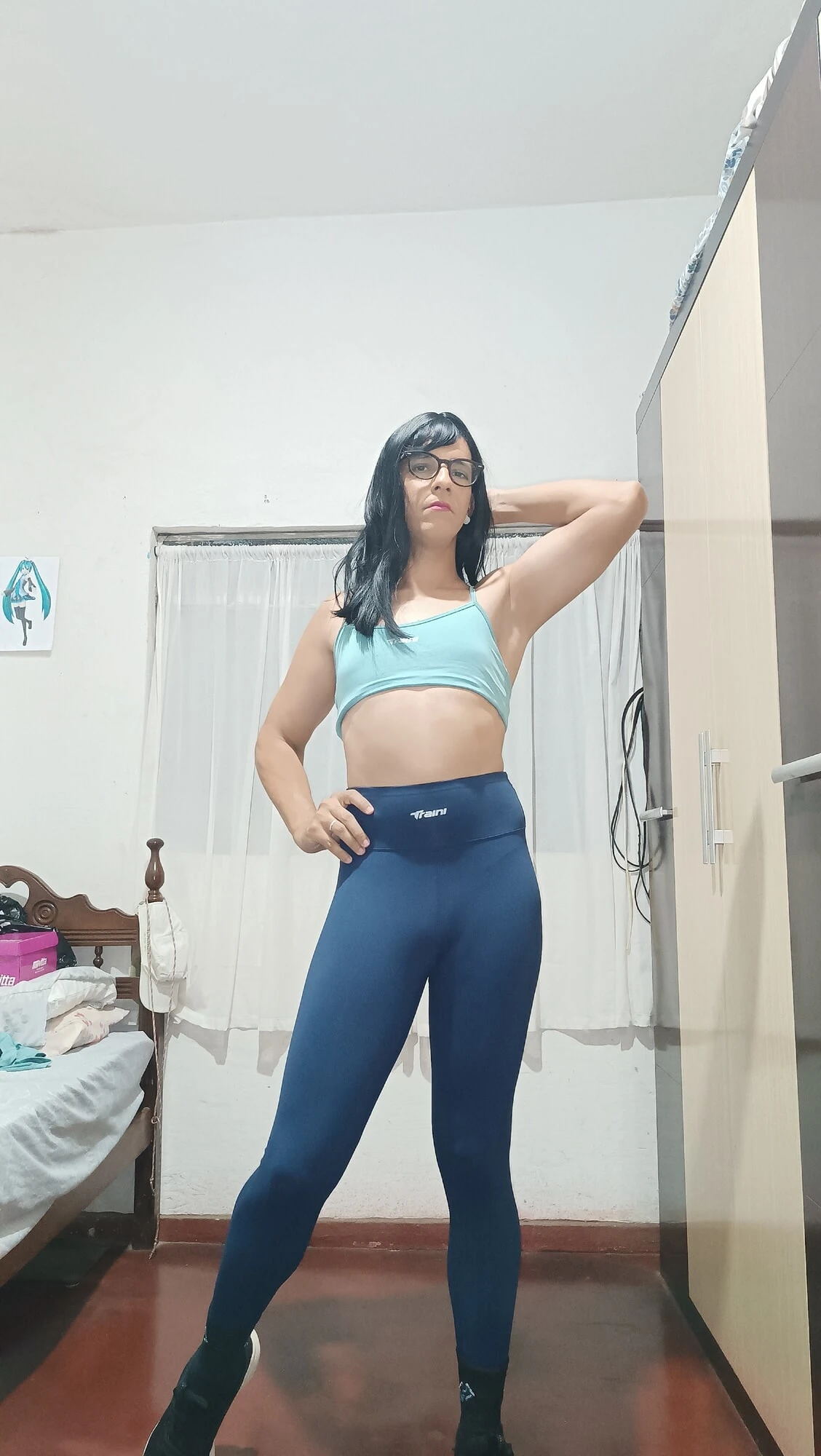 Sakura Nakamura spor salonu tayt mavisi 