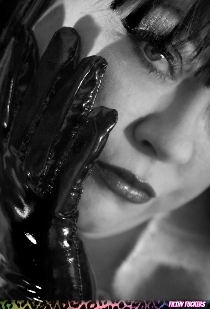 Tina Snua - Nipples & PVC Gloves #3