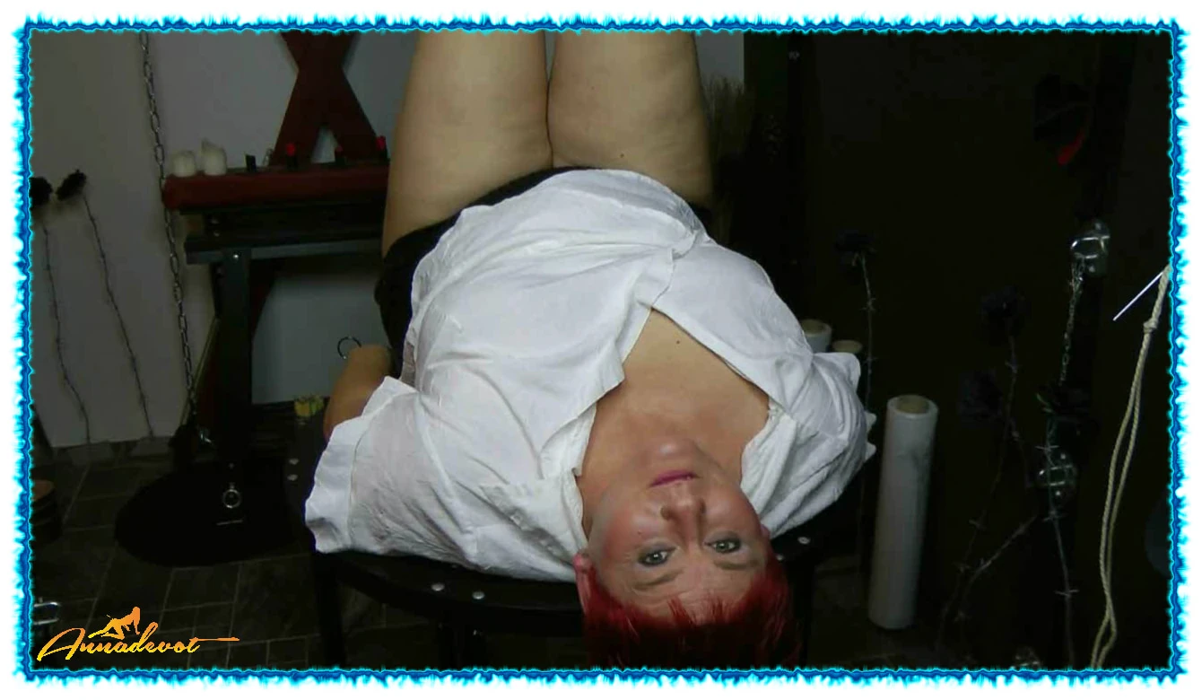 Annadevot - sabit göt ve amcık şaplak