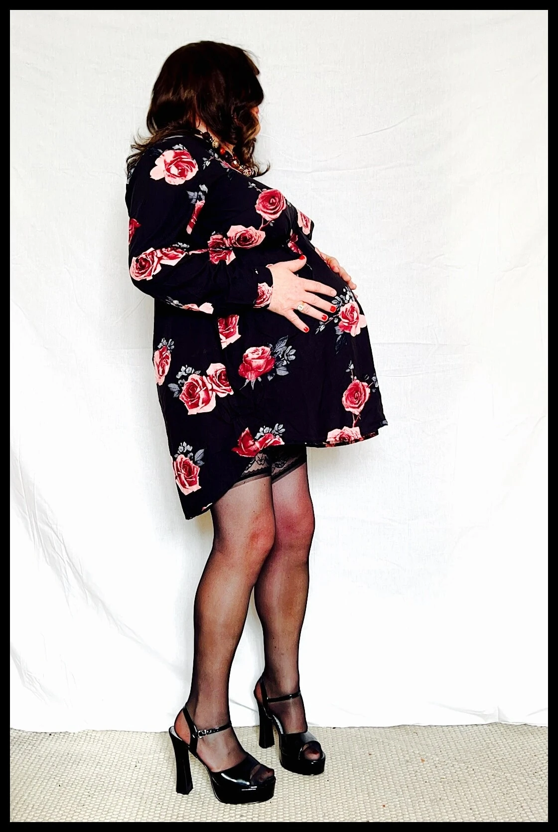 Беременная