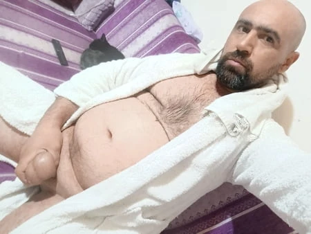 Baba duştan yeni çıktı