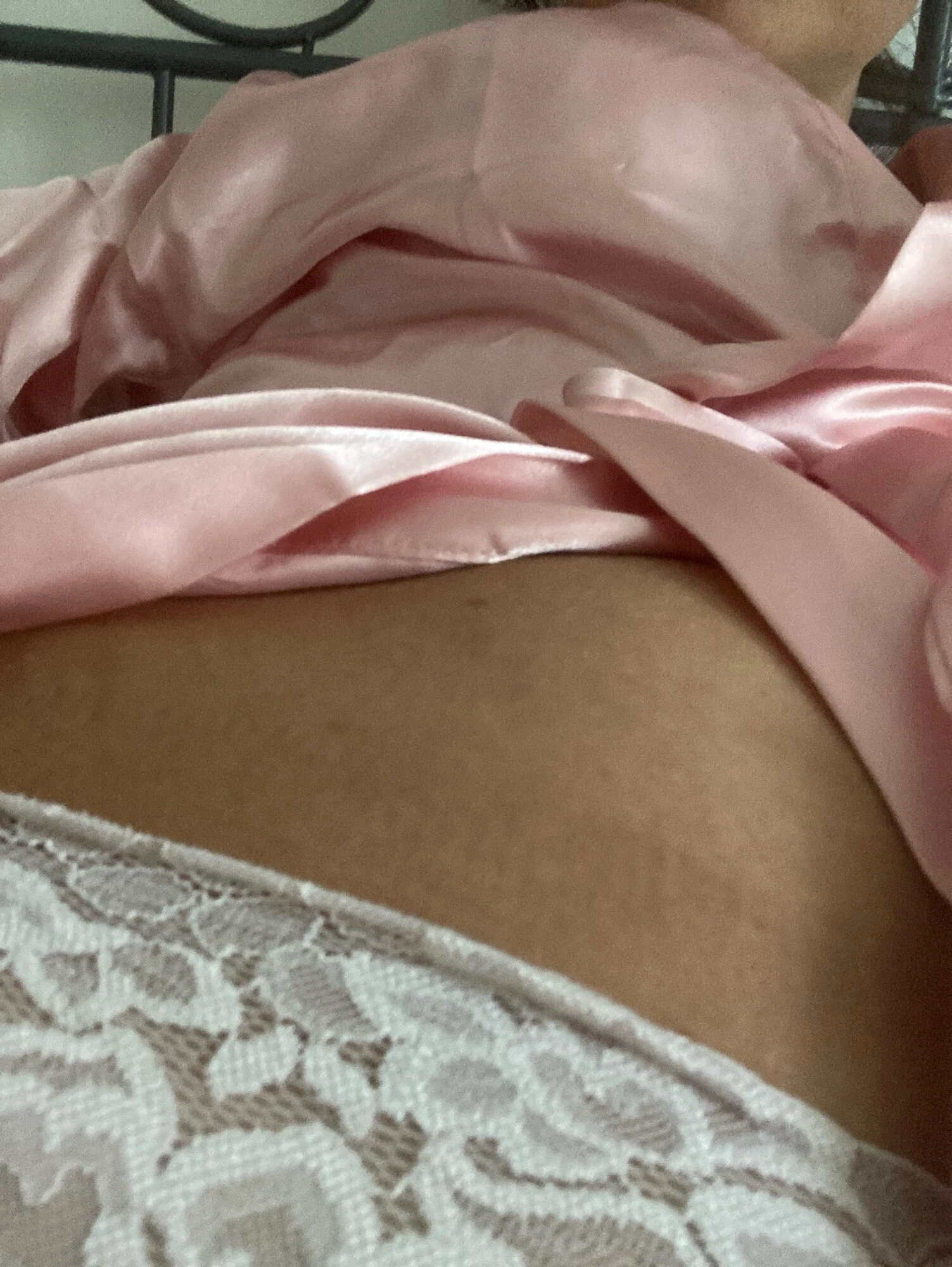 Хорошенькая в розовых фото