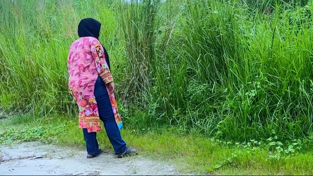 Indian Big Ass & Big Tits Hot Stepmom Roughly Fucked By guy #3