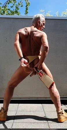 Altın rufskin tanga