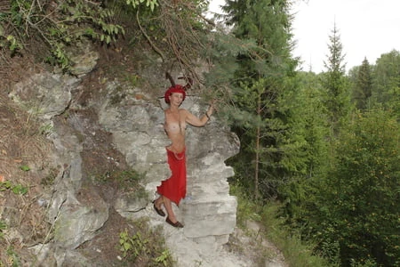Kayadaki Orman Satiri