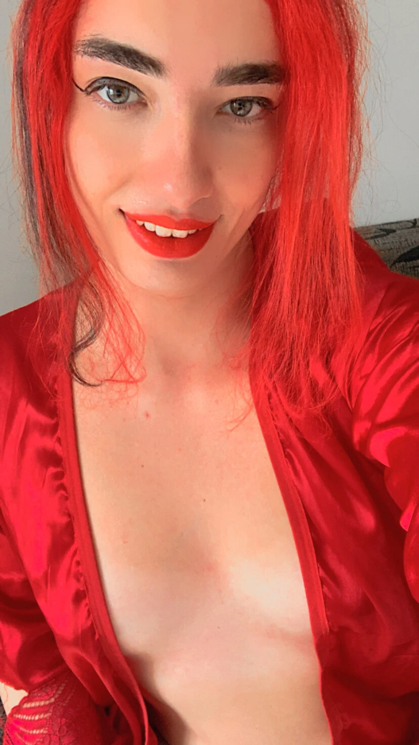 Saçımda kırmızı çizgi olan fotoğraflar