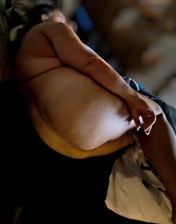 Çıplak ve şişman, tıpkı efendimin hoşuna gidiyor