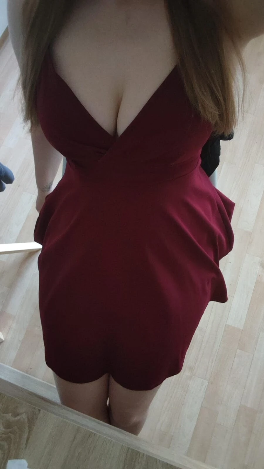 Yeni yazlık elbisemi beğendin mi? (kadın, 22 yaşında, Almanya)