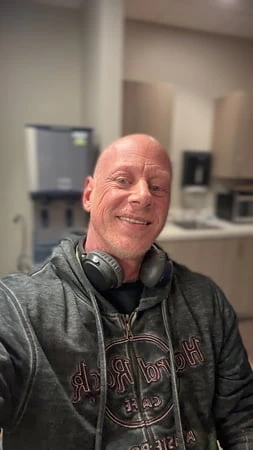 Sadece yap kardeşim